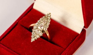 Золотое кольцо «Маркиза» 583 пробы с 23 бриллиантами