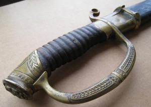 Сабля с картинками на лезвии царская