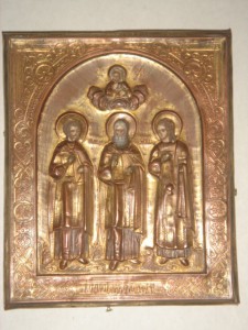 Икона "Гурий, Самон и Авив".Медный оклад.
