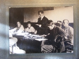 Со знаками и орденом.