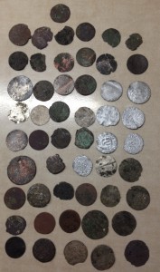 Куча средневековых монет