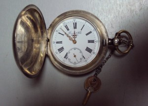 Наградные часы КАЗАКУ от ХОРУНЖЕГО 1902год. Надпись?