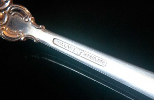 красивый столовый сервиз "Роза" 925