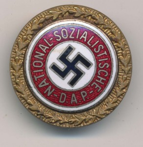 Партийный знак NSDAP в золоте FUESS