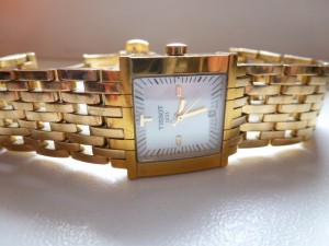 женские часики Tissot