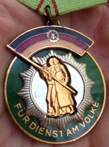Почетный знак немецкой народной полиции