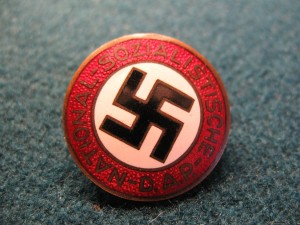 Партийный знак НСДАП.