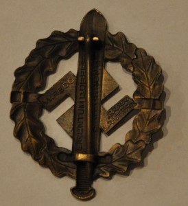 Знак СА в бронзе.