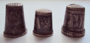 3 СЕРЕБРЯНЫХ НАПЕРСТКА КРАСИВЫХ