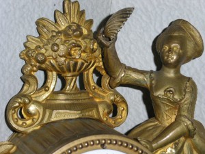 Часы каминные.