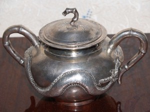 Чайный сервиз. Китай. Драконы.