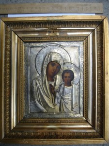 Икона в серебре и красивом киоте