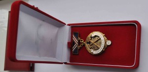 знак ГОРНЯЦКАЯ СЛАВА 3ст.Док и Родная коробочка 2012г ЛЮКС