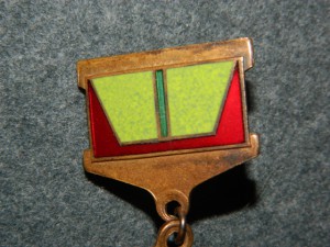 Знак 254 ИАП./ 1941-1945/.Латунь.