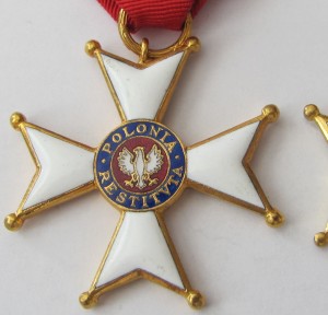 3 ордена возрождения Польши. Кавалер. Офицер. Командор.