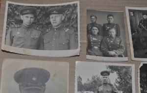 Пограничники МВД 51-52 гг. В форме с оружием и ЗНАКАМИ 21шт.