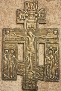 Крест 22х14 см.
