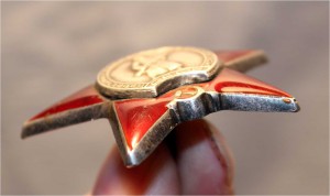 Красная Звезда №2755796 ТОЛСТАЯ! Эмали супер! Редкая Гайка!!