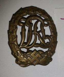 Коллекция знаков и медалей