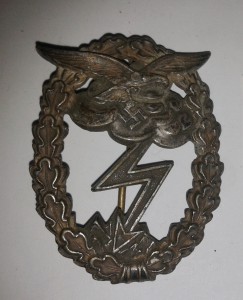 Коллекция знаков и медалей