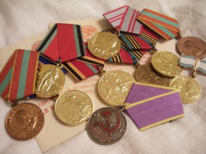 10 медалей + 4 документа