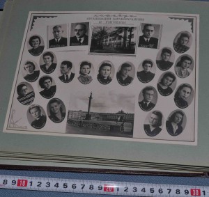Выпускной фотоальбом 1949 года 58 выпуск врачей  1-й  ЛМИ