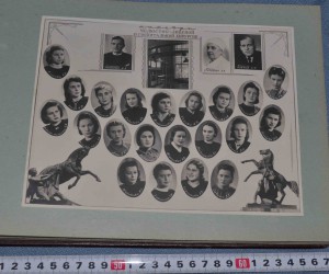 Выпускной фотоальбом 1949 года 58 выпуск врачей  1-й  ЛМИ