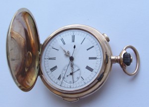 Часы 56*. VOLTA. На ходу, музыка, большие. Родная коробка!