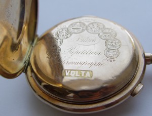 Часы 56*. VOLTA. На ходу, музыка, большие. Родная коробка!
