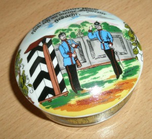 Патриотический фарфор