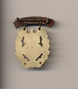 Знак за достижения в стрельбе в золоте