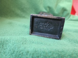 "Малыш ковыряющийся в носу". Из серии "Счастливое детство".