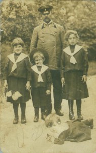 Опять.... не знаю кто № 3.... :)))