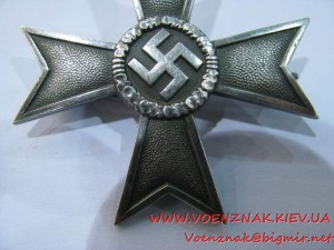 Немецкий отличительный знак (III Рейх) "Железный крест" на з