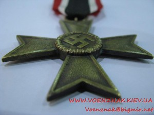Немецкий отличительный знак (III Рейх) "Крест Военных заслуг