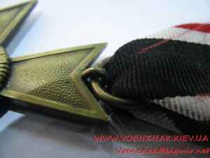 Немецкий отличительный знак (III Рейх) "Крест Военных заслуг