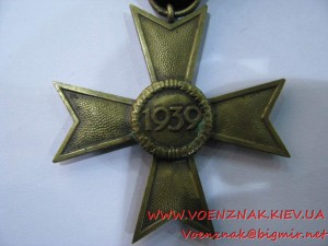 Немецкий отличительный знак (III Рейх) "Крест Военных заслуг