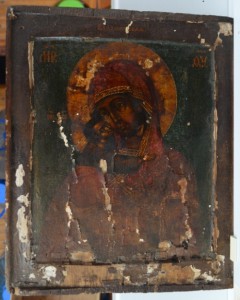 Владимирская икона Божией Матери. Двойной ковчег. На золоте.