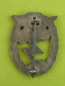 Знак Люфтваффе за наземные бои. "Arno Wallpach."