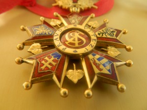 звезда и крест белого льва  с мечами