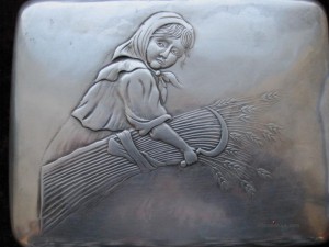 ПОРТСИГАР АГИТАЦИОННЫЙ "КОЛХОЗНИЦА", СССР