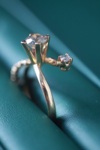 КРАСИВОЕ женское кольцо с 7 Бриллиантами! Больше карата!