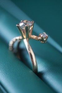 КРАСИВОЕ женское кольцо с 7 Бриллиантами! Больше карата!