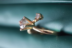 КРАСИВОЕ женское кольцо с 7 Бриллиантами! Больше карата!