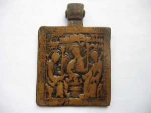 Пластика Троица.
