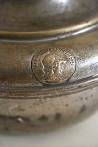 Емкость керосиновой люстры (лампы).