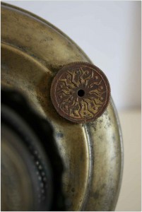 Емкость керосиновой люстры (лампы).