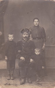 Фото царизм, вопрос по мундирам.