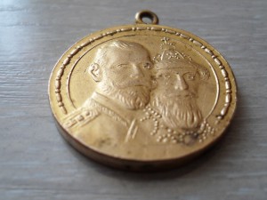 300 лет ДР. Частник, позолота.