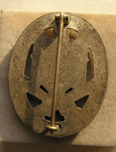 Штурмовик, не клейменный - хороший...